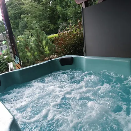 Pure46 Minimalistisches Design, Maximale Entspannung Im Hottub Appartement Bischofsheim an der Rhön